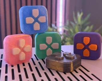 Gaming Controller Fidget Spielzeug | Retro D-Pad Sensorisches Fidget mit Clicky Buttons | Tragbare Schreibtisch Spielzeug | Gamer Geschenk für Jugendliche & Erwachsene