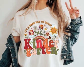 Wildflower Kindergarten Shirt, Personalized Teacher Back to School Shirt, It's a Good Day to Teach Shirt, Teacher Appreciation Gift