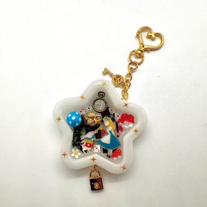 Alice In Wonderland Gifts, Vintage Alice In Wonderland, Aesthetic Keychain, Inspired by Alice In Wonderland, Alice In Wonderland Decor