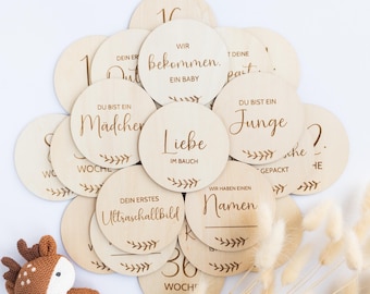 40 Pregnancy Milestone Cards on Elegant Wood as a Gift for Pregnant Women and Expectant Mothers - Wooden Milestone Cards in German