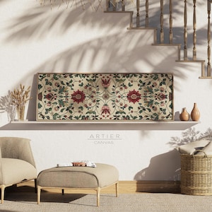 Puede incluir: Impresi&oacute;n en lienzo rectangular enmarcada con un dise&ntilde;o floral sim&eacute;trico en tonos rojos, verdes y rosas sobre un fondo crema. La obra de arte se exhibe sobre una repisa con jarrones y trigo. El texto "ARTIER CANVAS" est&aacute; impreso debajo.