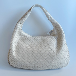 Auténtico bolso hobo Bottega Veneta vintage mediano Intrecciato en blanco (certificado Entrupy)
