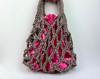 Net bag in neon pink and mink colour