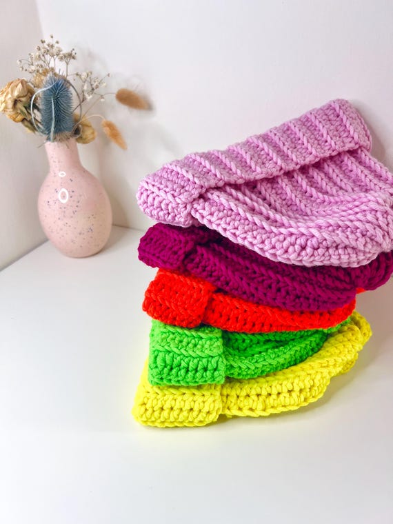 Very warm ribbed hat in 100% merino wool in various colours