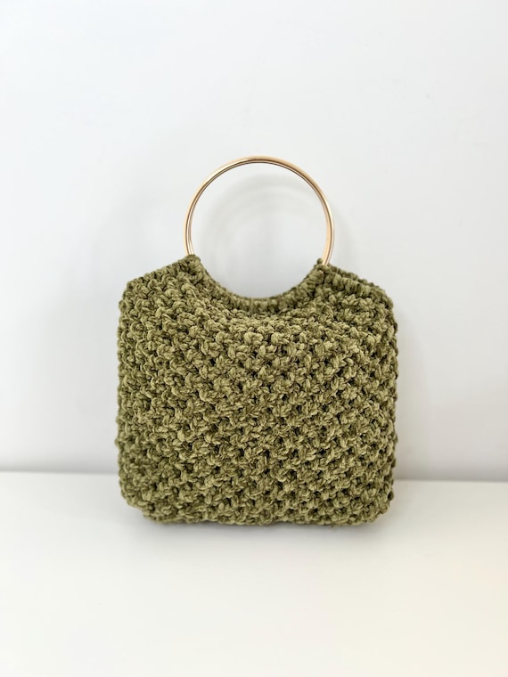 Velvet handbag with handle ring