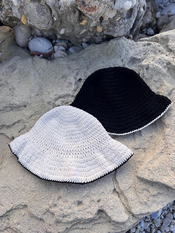 Black and white bucket hat