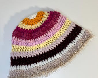 Multicolor bucket hat