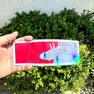 Holografisk klistermärke med retro animeflicka - 20x6 cm