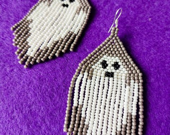 Brincos de Fantasma Artesanais com Miçangas, Acessório de Halloween com Borla