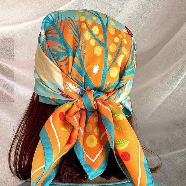 Foulard en soie naturelle orange et bleu avec ourlet main, créé en France et façonné en Italie, carré de soie esprit mer pour cadeau maman