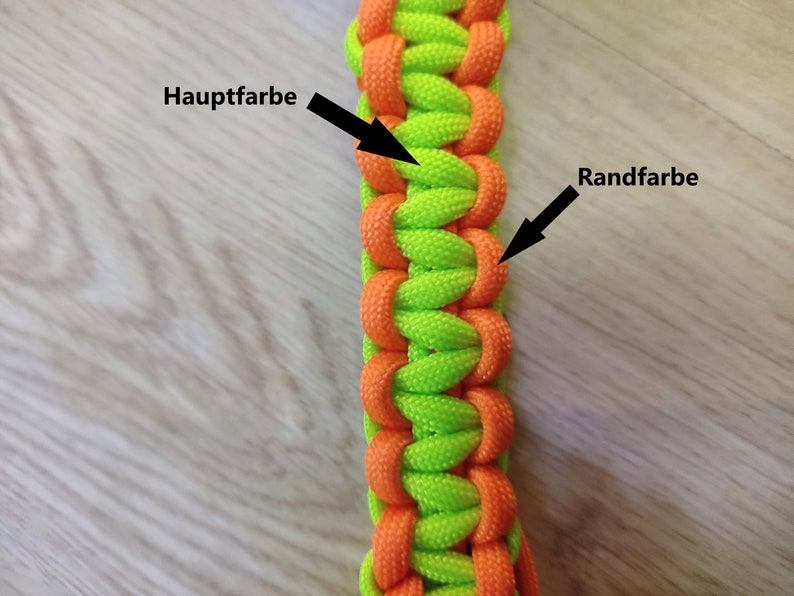 Handgefertigtes Zeckenband-Cover für Hunde: Maßgeschneidertes Paracord-Halsband mit individueller Farbauswahl und sicherem Klickverschluss Bild 3