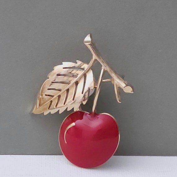 vintage Crovn Trifari, red enamel cherry brooch p… - image 2