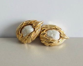 Vintage Fendi Faux Pearl Clip on Earrings, vintage jewelry for women earring, 1980s, AmorAmorVintage