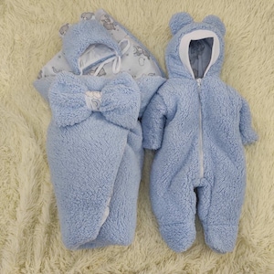 Newborn baby boy outfit set. Newborn baby blue blanket, newborn blue romper, newborn blue hat.