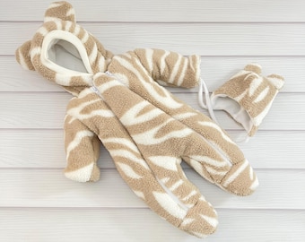 Baby Faux Fur Bear Romper: Cozy Fleece-Lined Winter Outfit.