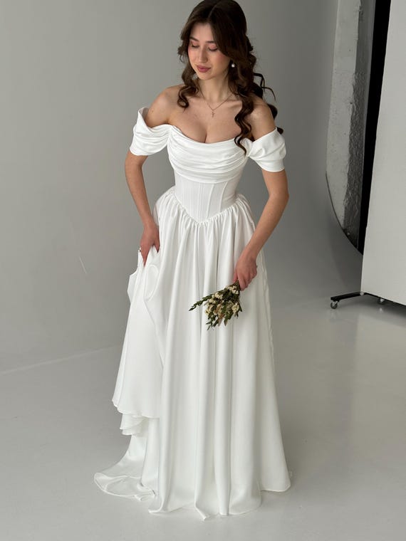 Modest Wedding Dress, Simple Corset Wedding Dress, Basque Waist Wedding Dress, Beach Summer Wedding Dress, Courthouse Wedding Dress