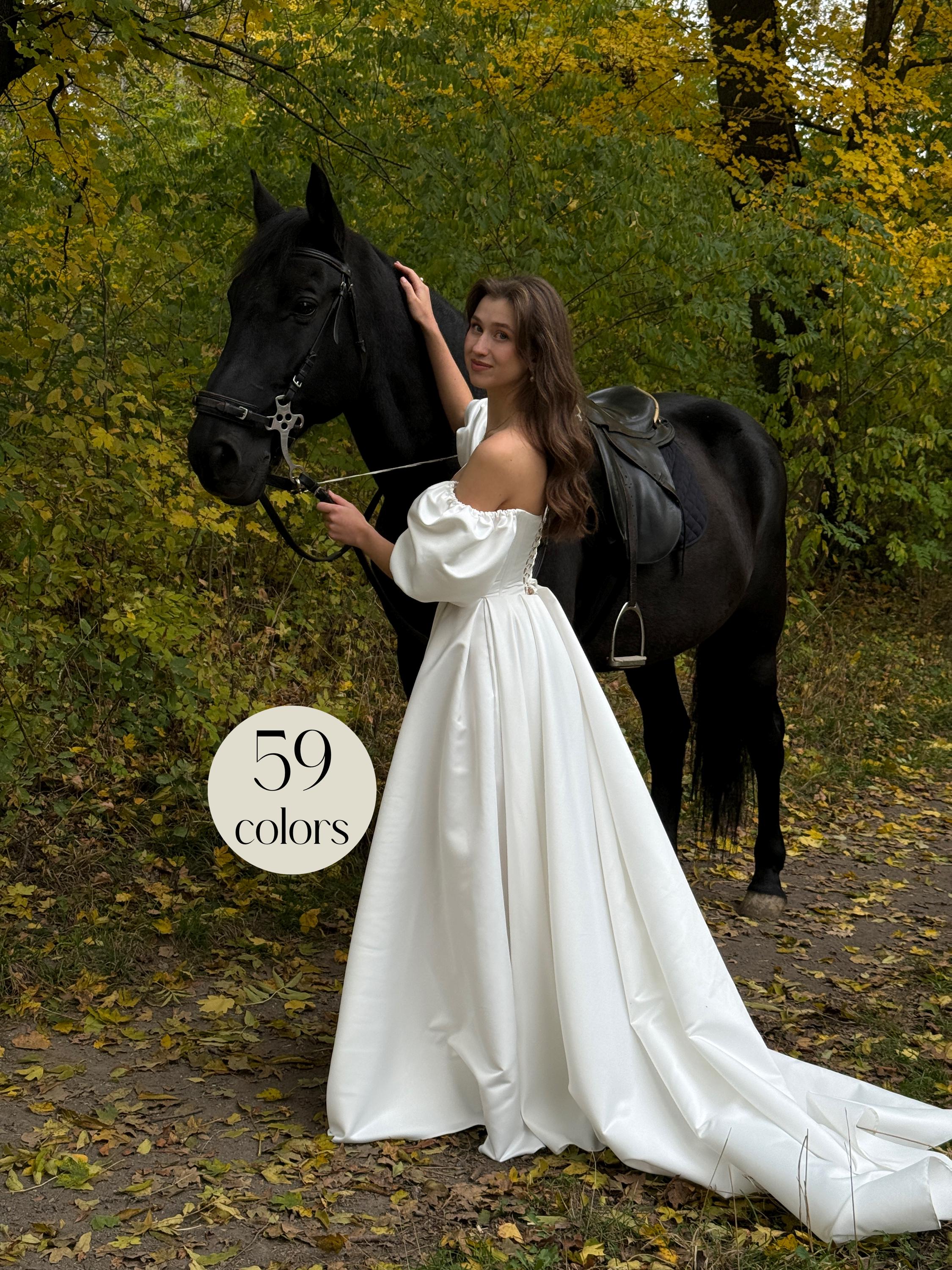 Vintage Wedding Renaissance Style Wedding Gowns 1970s Vintage