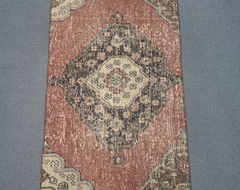 Alfombra turca vintage para puerta, alfombra pequeña de lana terracota hecha a mano.