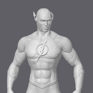 Puede incluir: Un modelo 3D impreso en blanco del superhéroe Flash. El modelo está en posición de pie con los brazos a los lados y los puños cerrados. Flash lleva un traje blanco con un símbolo de rayo en el pecho.
