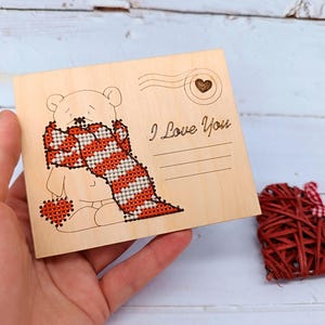 DIY-borduurpakket op hout. Borduurwerk op hout. DIY-cadeau. Ik hou van je.