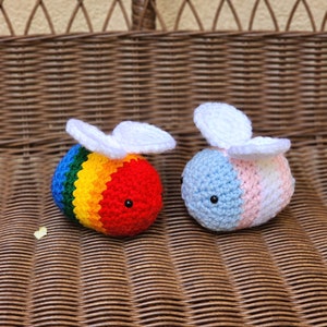 Pride Smol Bees || crochet, lgbtq, pride