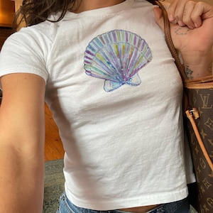 Sea Shell Baby Tee Vintage Collage Aesthetic Seashell Baby Tee Coastal Grandma Cute Women&#39;s T-Shirt Sustainably Made Coastal Baby Tee Gen Z