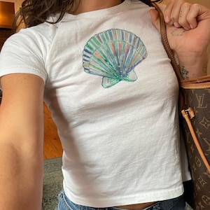 Sea Shell Baby Tee Vintage Collage Aesthetic Seashell Baby Tee Coastal Grandma Cute Women&#39;s T-Shirt Sustainably Made Coastal Baby Tee Gen Z