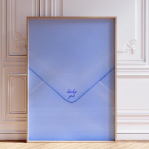 Arte de pared con carta de amor, impresión azul con la frase "You're Lucky", arte de pared romántico de moda, impresión de galería estética azul, decoración de pared para el día de San Valentín, impresión de amor preppy