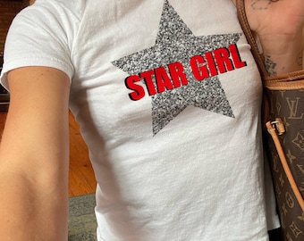 Camiseta de bebé con estrellas, camiseta con estrellas, camiseta con gráfico de estrellas metalizadas, camiseta de algodón ligero y coqueta, camiseta para bebé Y2k, regalos para amigos, camiseta GenZ, estética de Star Girl