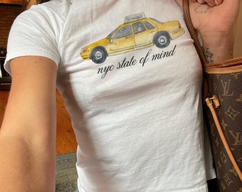 New York Girl Baby Tee Womens Graphic Baby Tee Coquette Aesthetic Y2k 90s Vintage Inspired Trendy Top Cool Girls Tees NYC Taxi Tee GenZ Gift