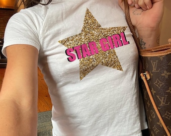 Camiseta de bebé con estrellas, camiseta con estrellas, camiseta con gráfico de estrellas metalizadas, camiseta de algodón ligero y coqueta, camiseta para bebé Y2k, regalos para amigos, camiseta GenZ, estética de Star Girl