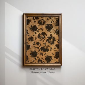 Japansk blommig textilkonst, antikt asiatiskt blommönster, mörk akademisk dekor, svartguld botanisk, orientalisk design, (digital nedladdning)
