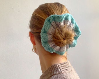 Large knitted scrunchie