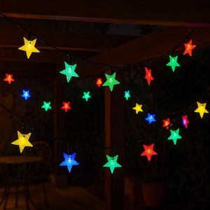 Lampes solaires de jardin : 50 guirlandes lumineuses LED étanches