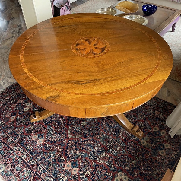 Elegant vintage round table in walnut wood with drawers, 19th century