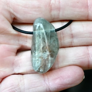 Very beautiful PERISTERITE SUNSTONE pendant