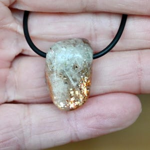 Very beautiful PERISTERITE SUNSTONE pendant