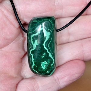 Beautiful MALACHITE pendant 29.8 g