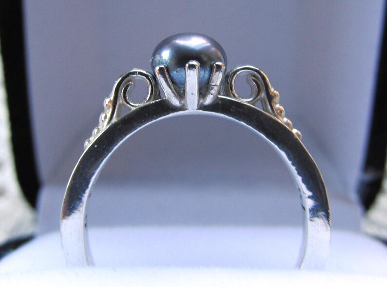 Sterling Silver Scroll Ring set with 6mm Iris Freshwater Pearl
