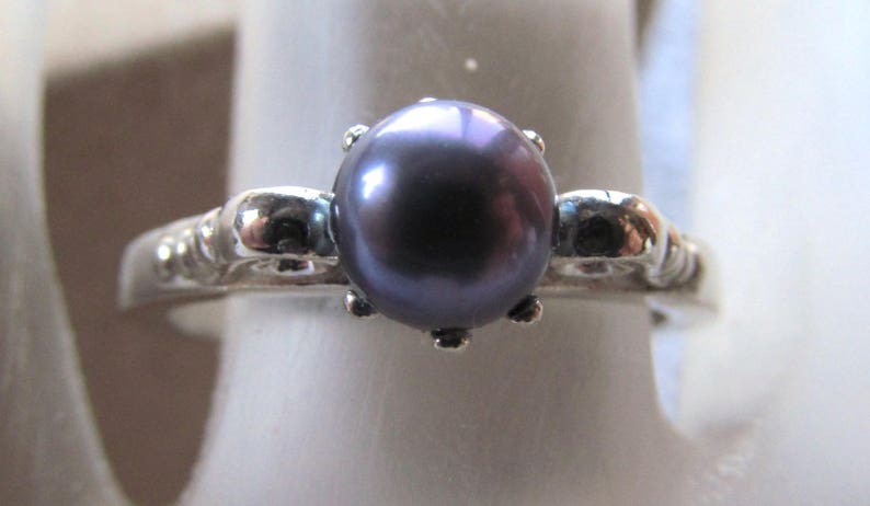 Sterling Silver Scroll Ring set with 6mm Iris Freshwater Pearl