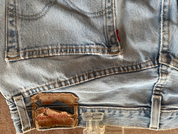 Levi 501 button fly jeans - image 3