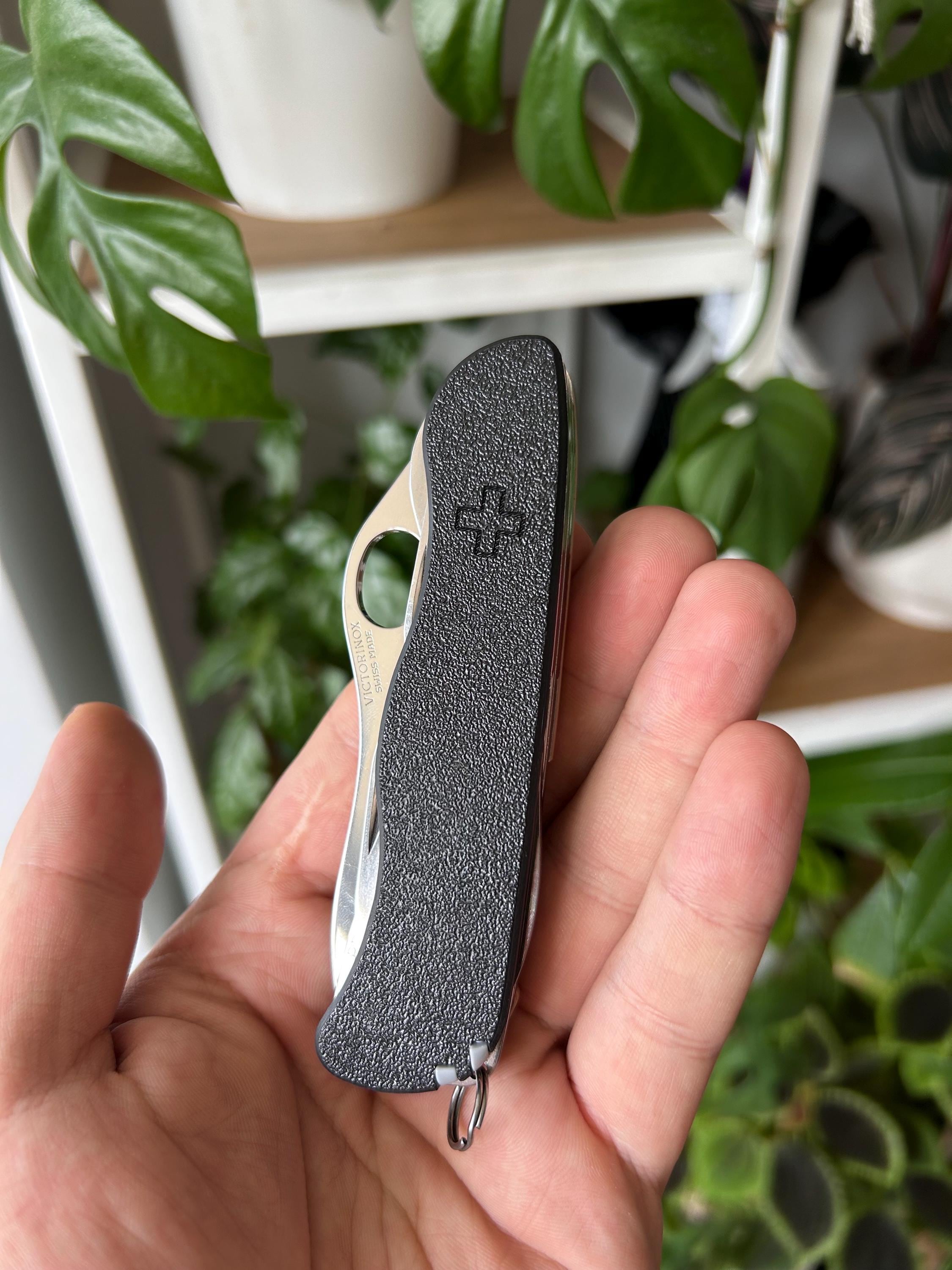 Victorinox Sparschäler Mit Holzgriff – Klassisches Schweizer Küchenmesser, Rostfreier Edelstahl, Made In Switzerland