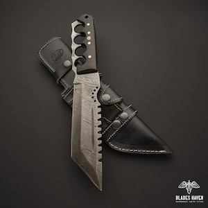 Damascus Shadowblade  || Black Horn Handle  || Custom Handmade Knife || Damascus Tracker Knife || FREE Leather Sheath || Gift For Him