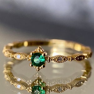 14k Gold Ring Verlobungsring vergoldet 925 Sterling Silber Smaragd grüner Stein zierlicher filigraner Ring Kybele Bild 2