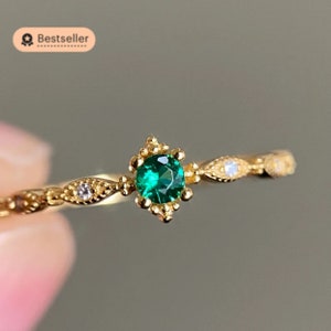 14k Gold Ring Verlobungsring vergoldet 925 Sterling Silber Smaragd grüner Stein zierlicher filigraner Ring Kybele Bild 1