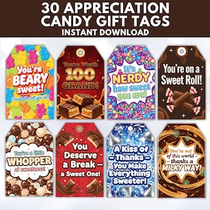 Könnte beinhalten: Eine Sammlung von 30 Dankes-Geschenkanhängern für Süßigkeiten mit verschiedenen Designs und Sprüchen. Die Anhänger zeigen farbenfrohe Grafiken, darunter Gummibärchen und Schokoriegel, mit Texten wie "You're Beary Sweet!" und "You Deserve a Break."