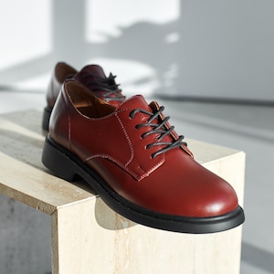 Women&#39;s Red Leather Oxford Shoes, Burgundy Lace-Up Dress Shoes, Classic Leather Office Footwear, Formal Business Shoes, Vintage Style Shoes