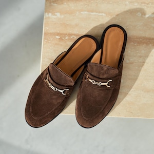Brown Suede Leather Mules, Stylish Slip-on Loafers for Women, Backless Flat Shoes with Chain, Casual Minimalist Shoes, Classic Elegant Shoes