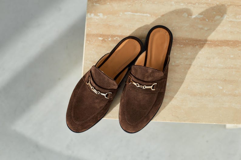 Brown Suede Leather Mules for Women, Stylish Slip-on Loafers, Backless Flat Shoes with Chain, Casual Minimalist Shoes, Classic Elegant Shoes