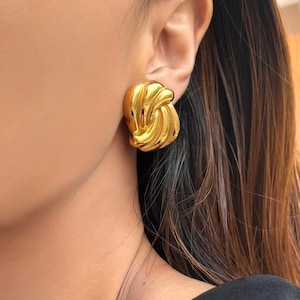 Twisted Gold Hoop Stud Earrings | 18K Gold Tarnish-Free Hoops | Minimalist Twist Design | Bridesmaid Gifts | Valentine&#39;s Day Gift